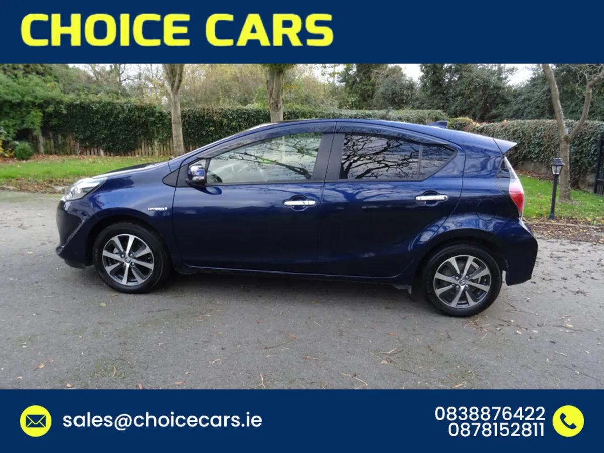 Toyota Aqua 1.5 AUTO HYBRID KEYLESS GO - Image 3