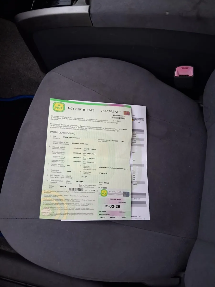 Automatic  toyota prius  2800€ - Image 3