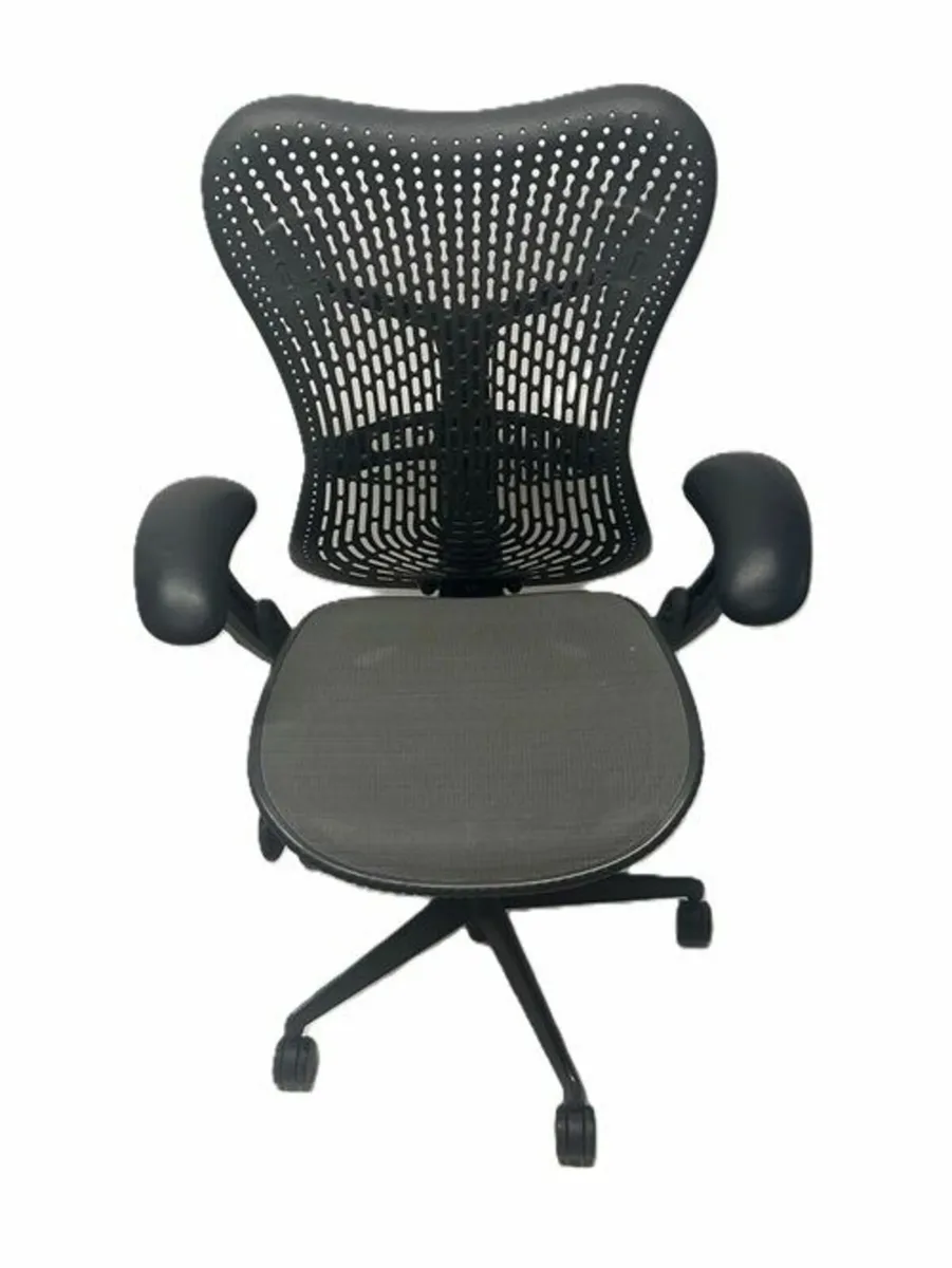 ♻️ Used Herman Miller Mirra 1 Ergonomic Chair ♻️ - Image 4