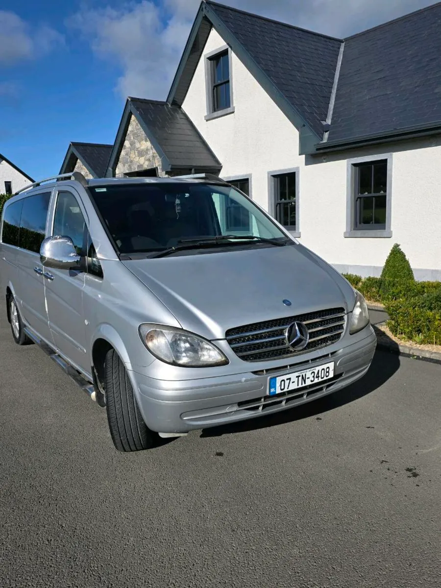 Mercedes Viano minibus - Image 3