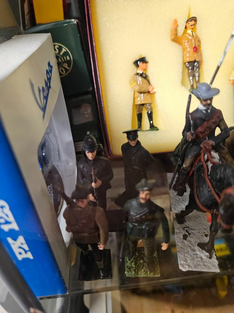 Diecast Metal Soldiers Black & Tans RIC - Image 2