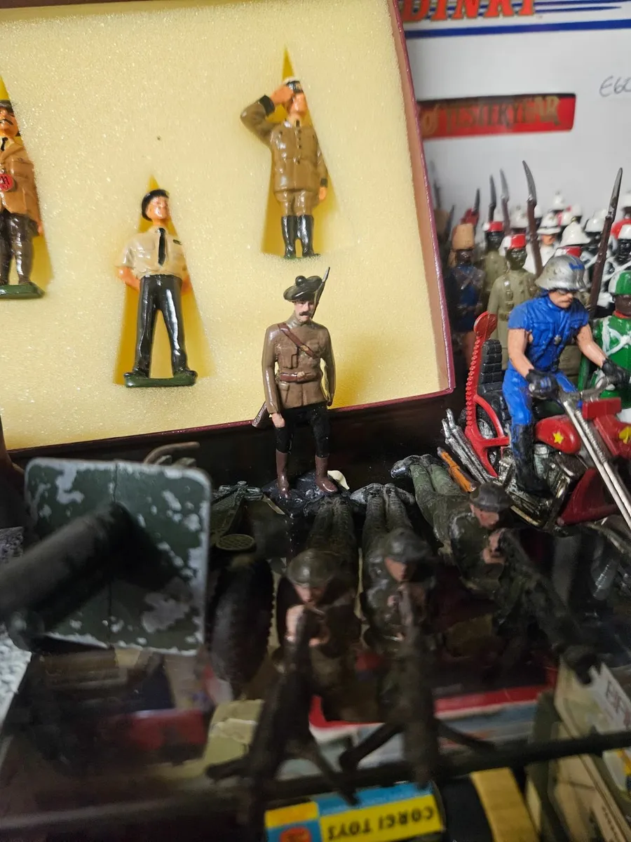 Diecast Metal Soldiers Black & Tans RIC - Image 3