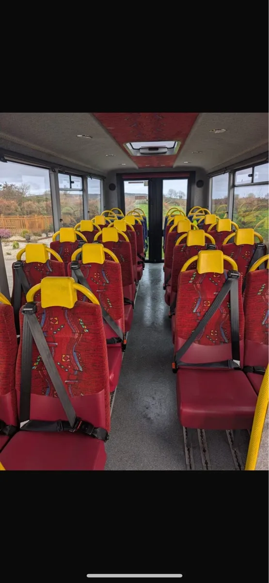 Iveco 27 seater Auto - Image 4