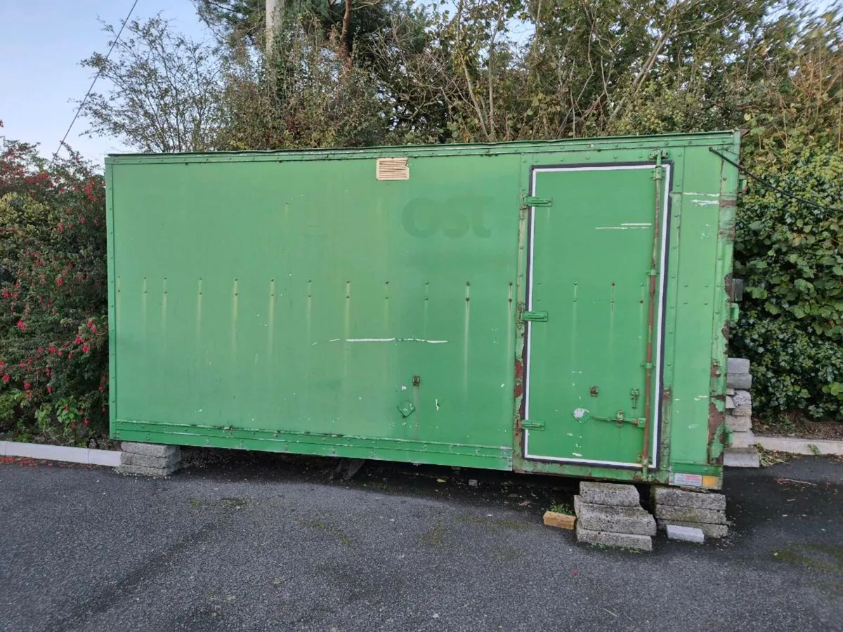 Containers x 2 - Image 1