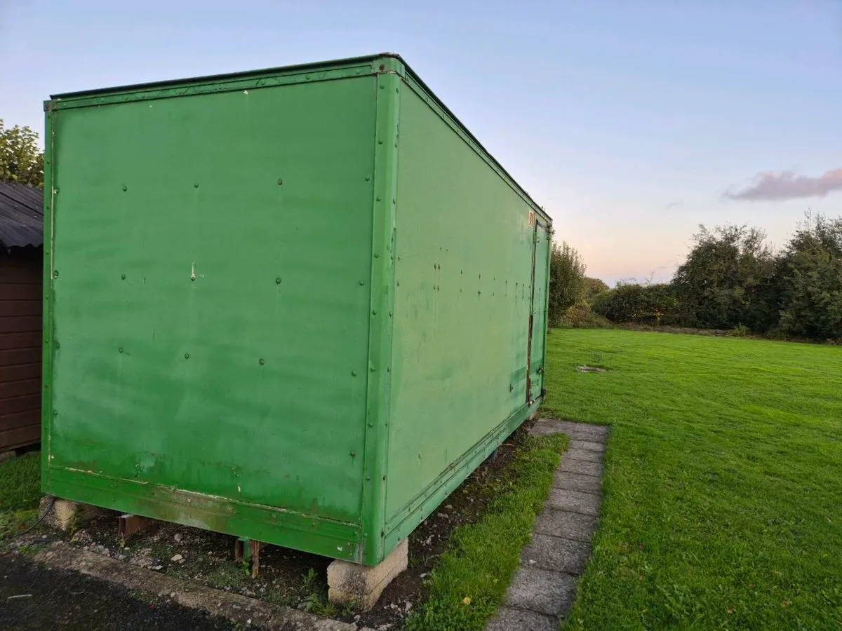 Containers x 2 - Image 4