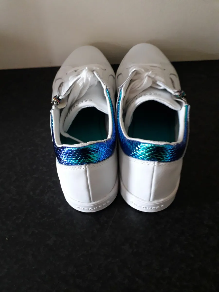 skechers - worn once - Image 3