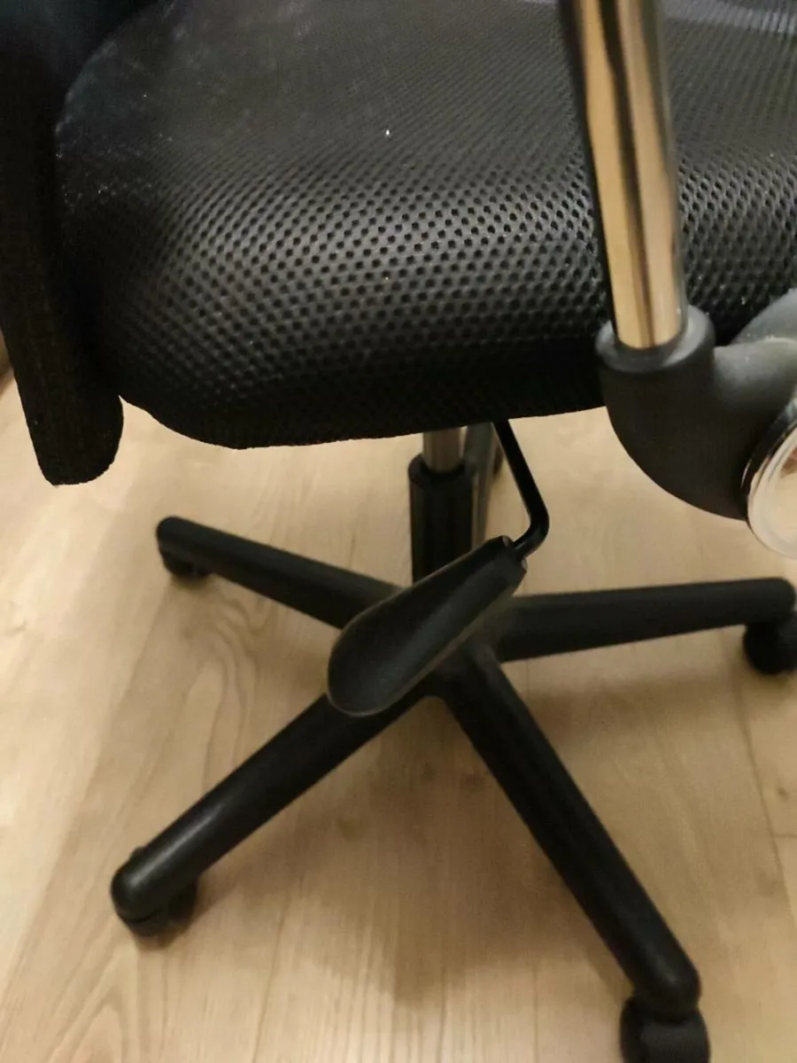 Office chair - Image 3