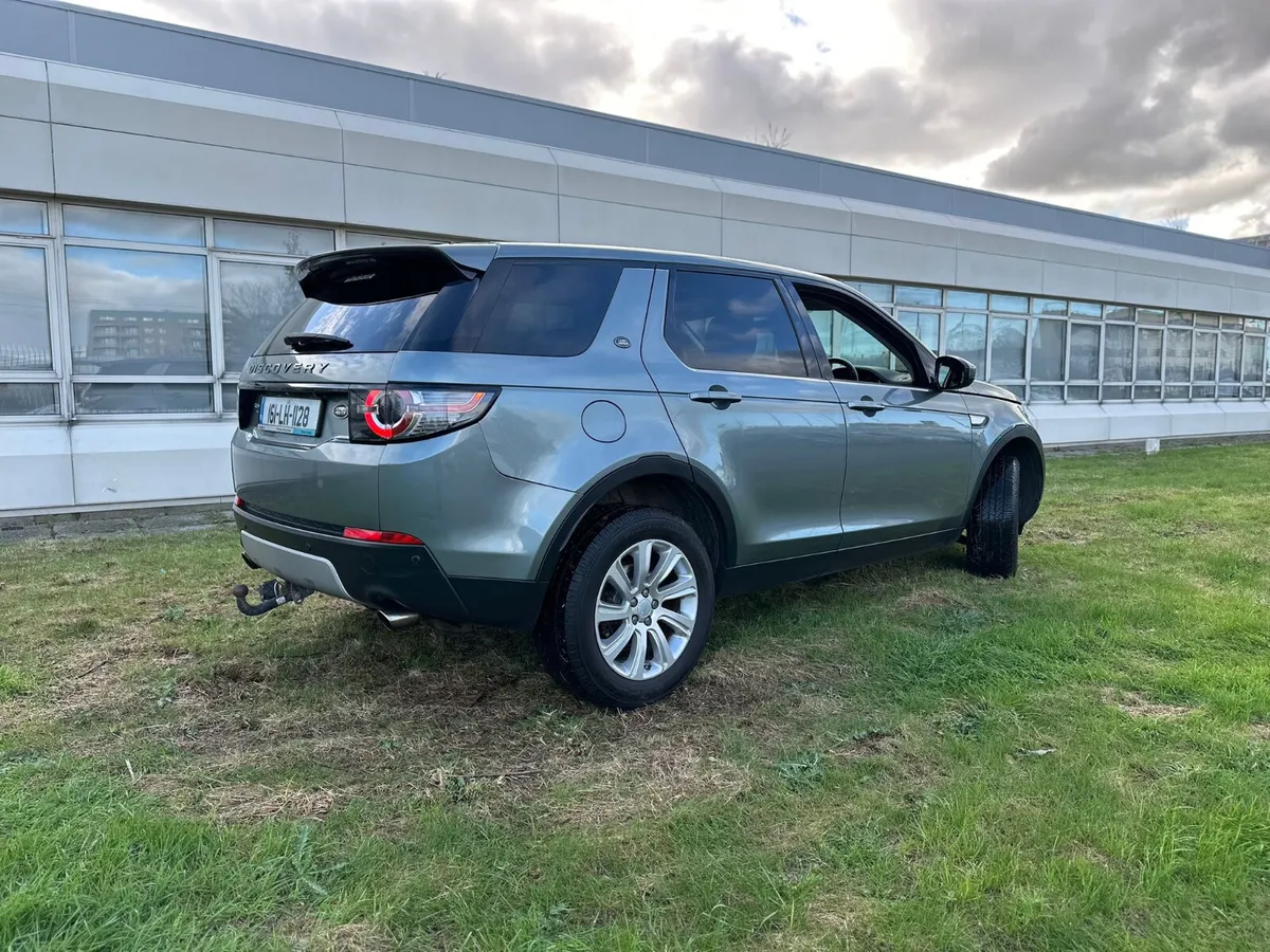 Land Rover Discovery Sport 2016 automatic - Image 4