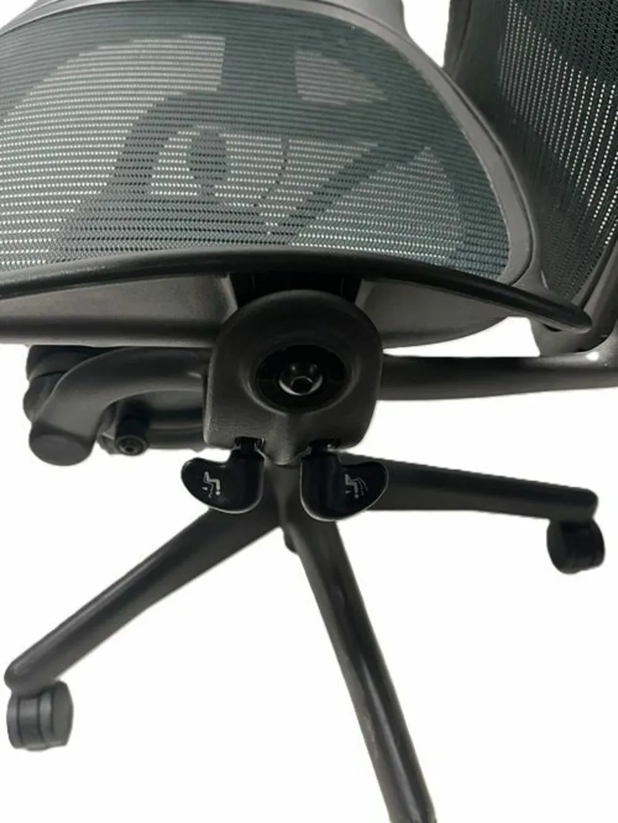 ♻️Used Green Herman Miller Aeron Ergonomic Chair♻️ - Image 3