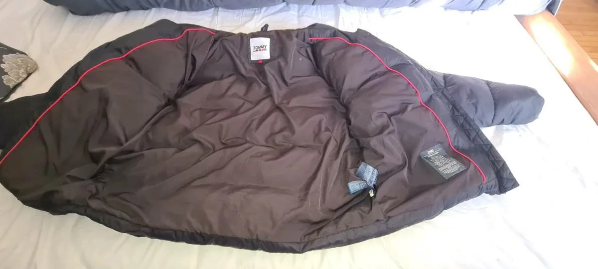 Tommy Hilfiger puffer jacket - Image 3