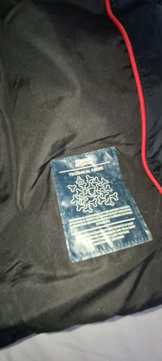 Tommy Hilfiger puffer jacket - Image 4