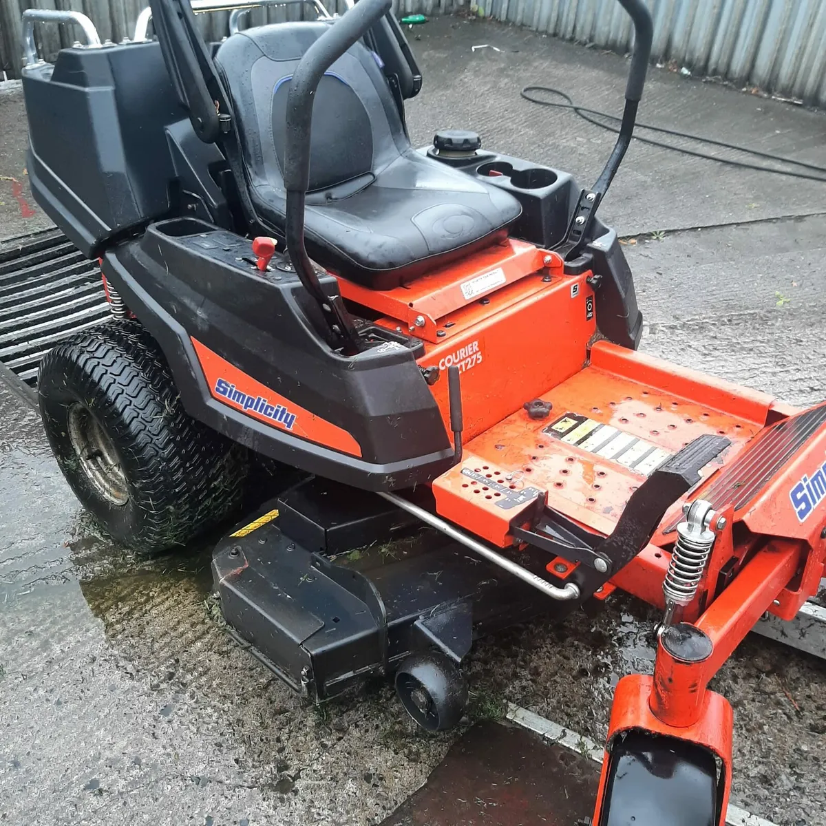 Zero turn transmission repairs - Image 4