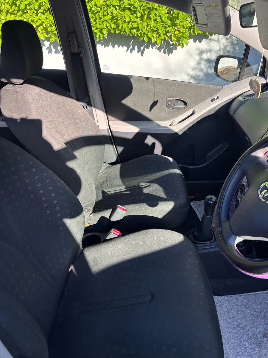 Toyota Yaris 2007 - Image 3