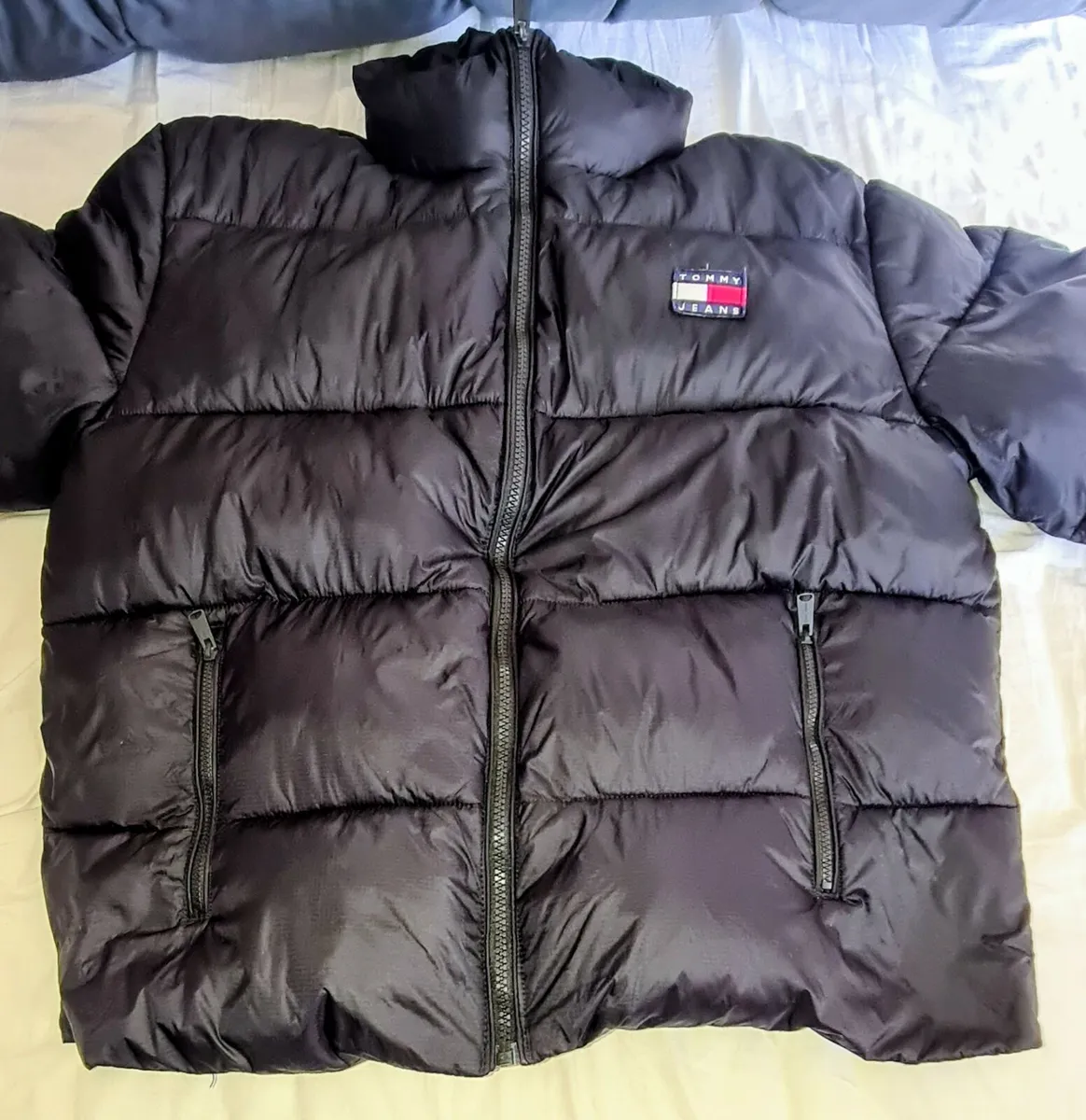 Tommy Hilfiger puffer jacket - Image 1