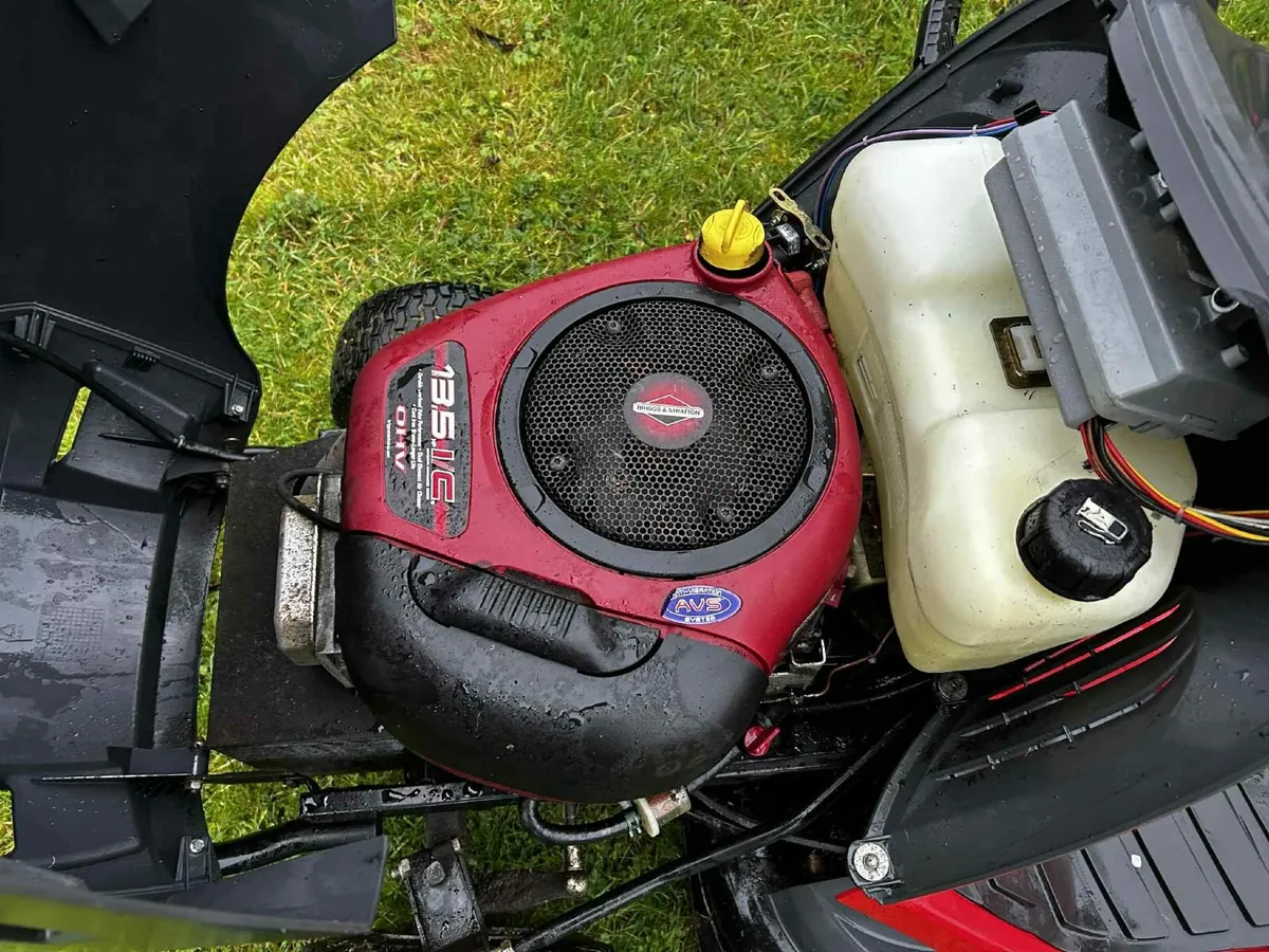 Castlegarden ride on mower - Image 3