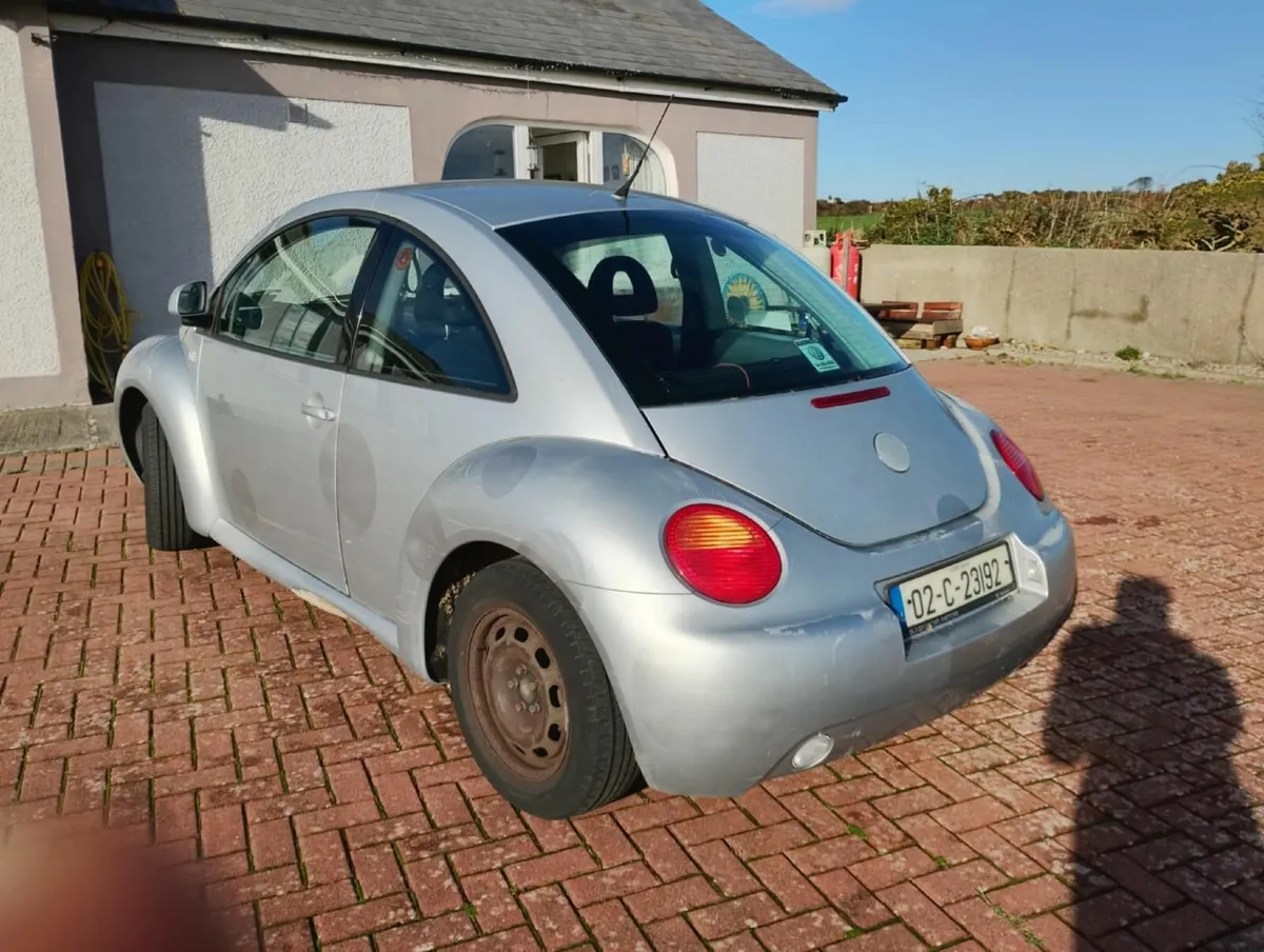 Volkswagen Beetle 2002 - Image 2