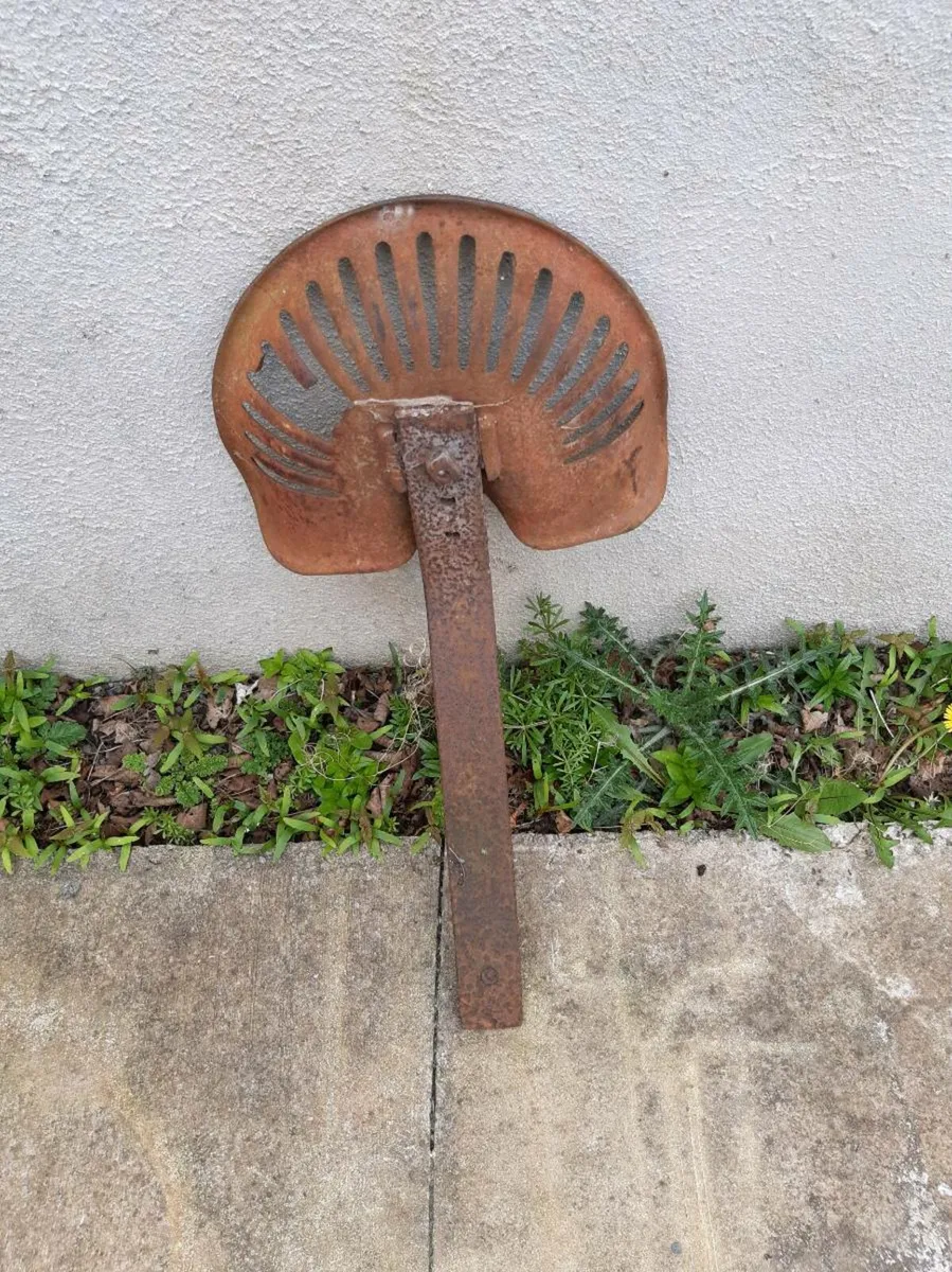 Mowing Machine Seat - Image 1