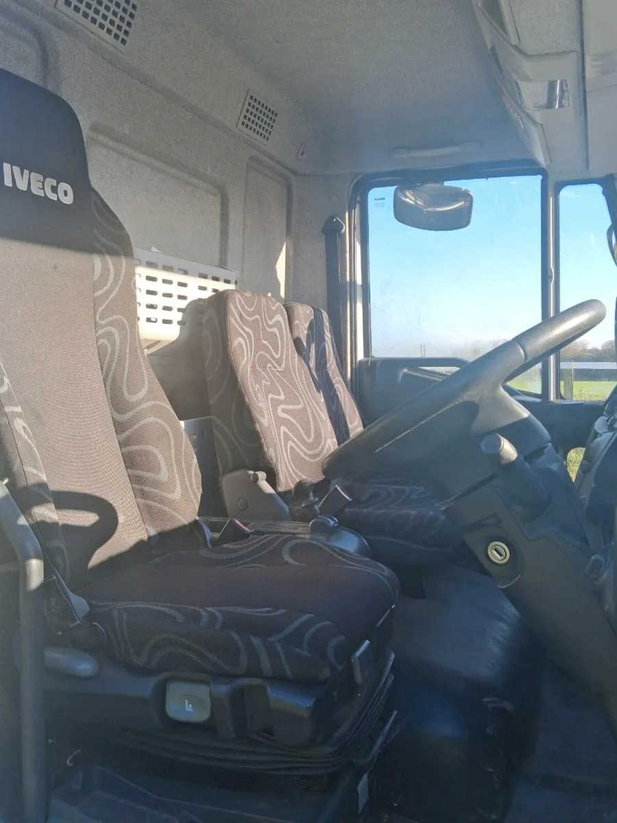 *** chassis and cab and body *** - Image 3