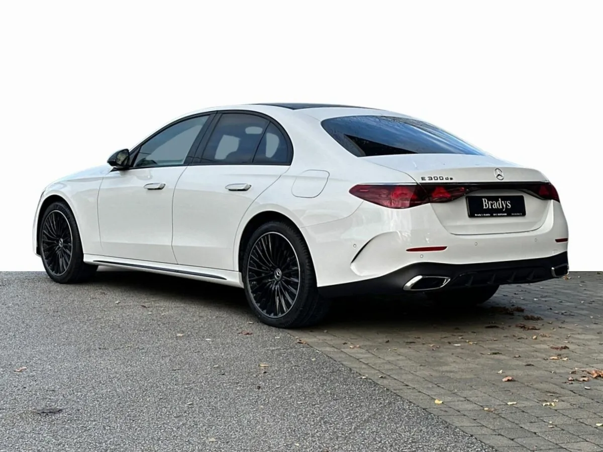 Mercedes-Benz E-Class E300de AMG Plus Premium Pack - Image 4