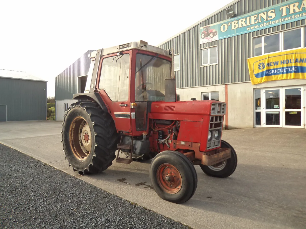 1989 Case IH 884 - Image 2