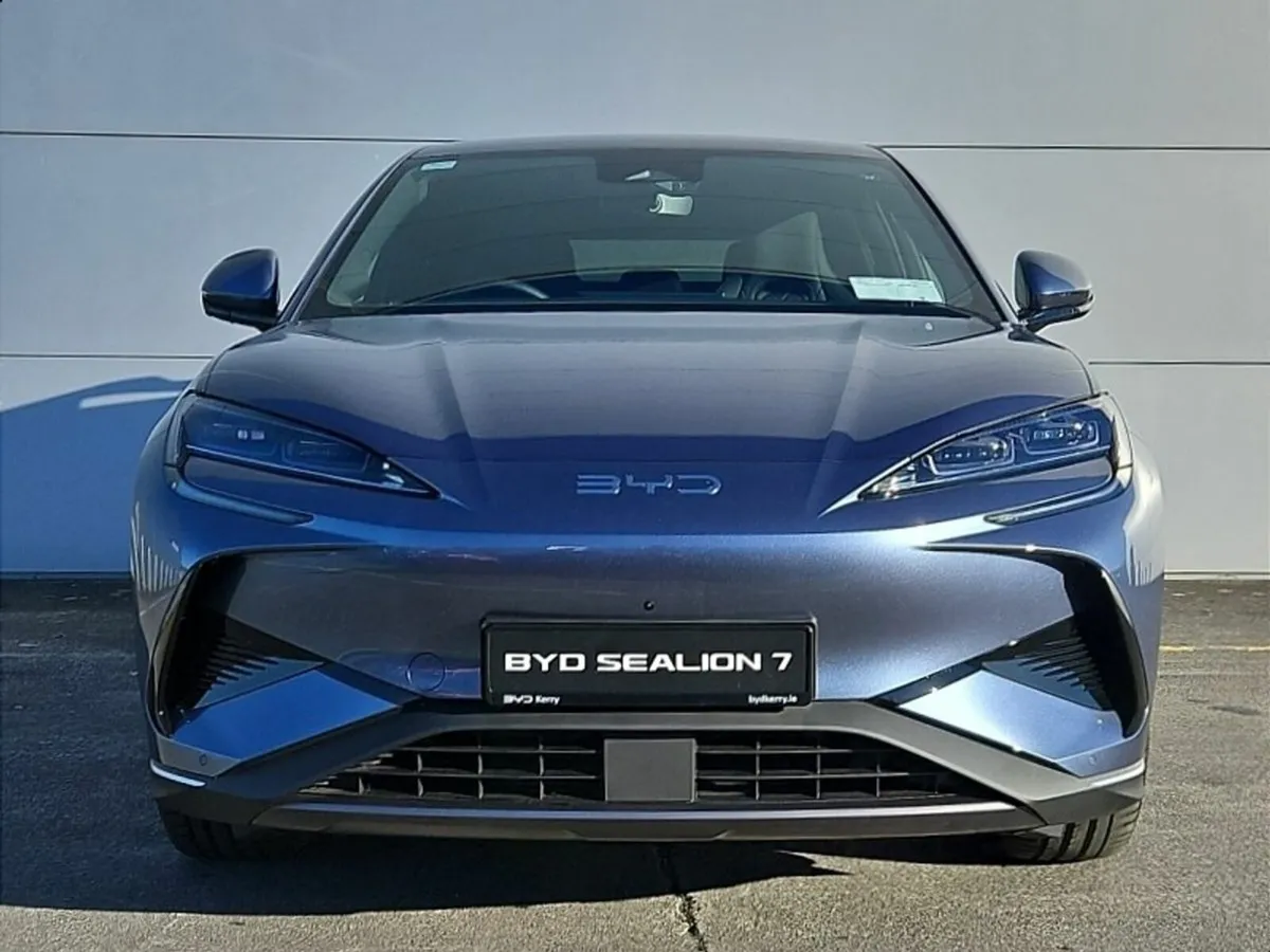 BYD SEALION 7 Design EV - Image 2
