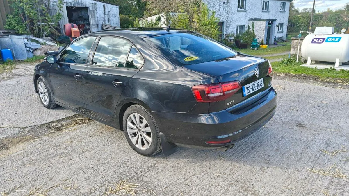 Volkswagen Jetta Comfort line - Image 4