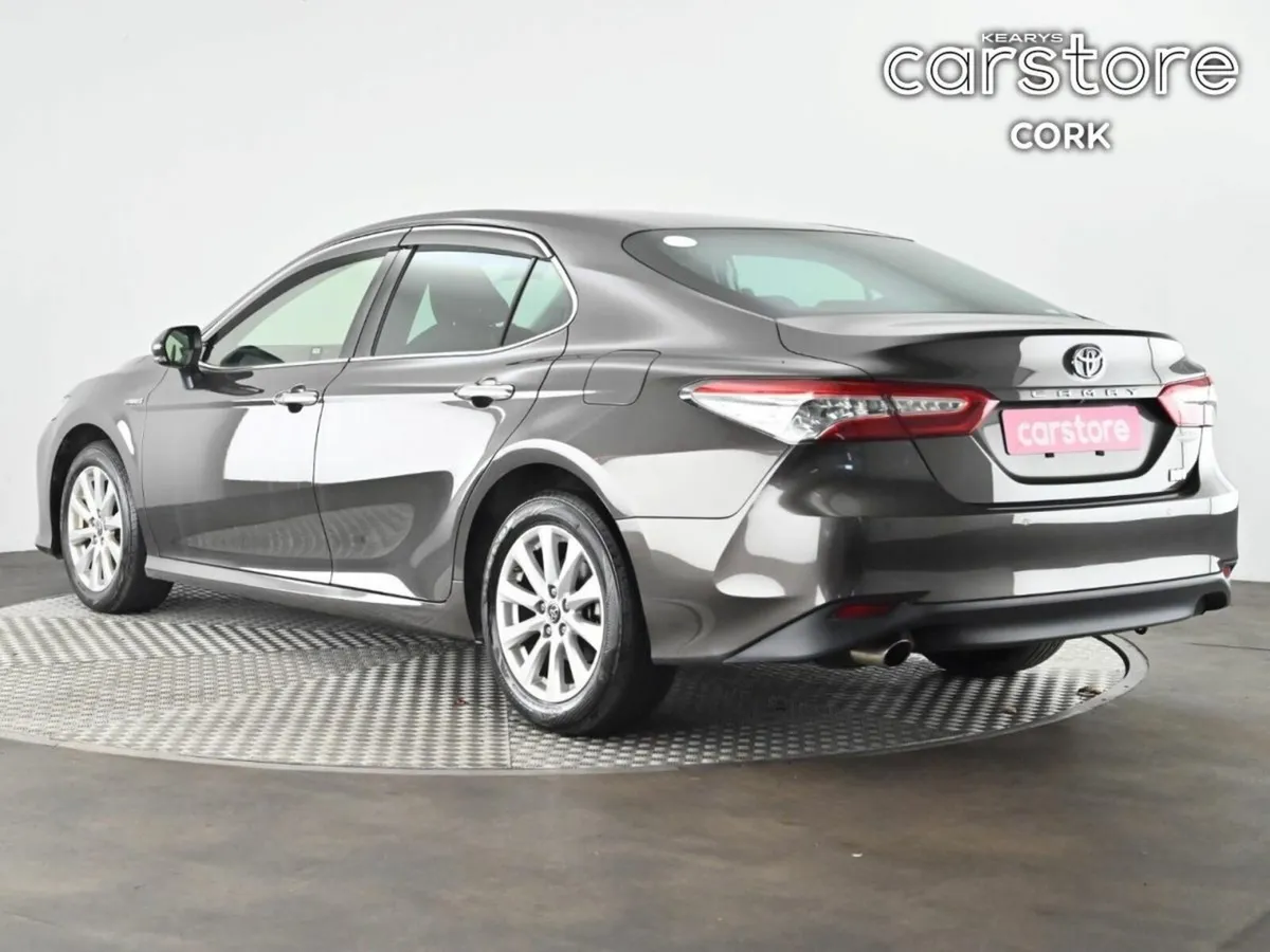Toyota Camry 2.5 Camry Hybrid Auto - Image 3