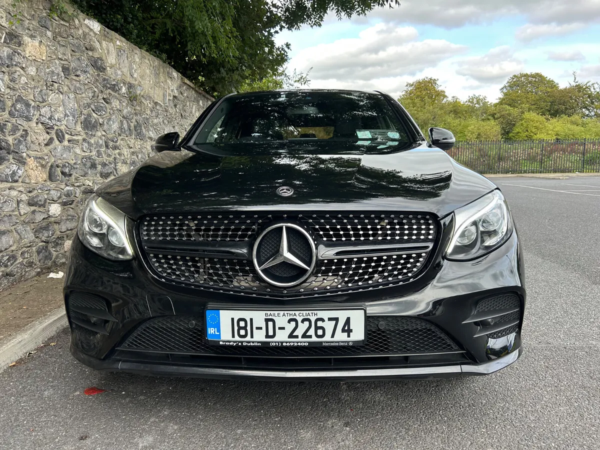 Mercedes-Benz GLC 2018 220D 4 MATIC COUPE AMG AUTO - Image 3