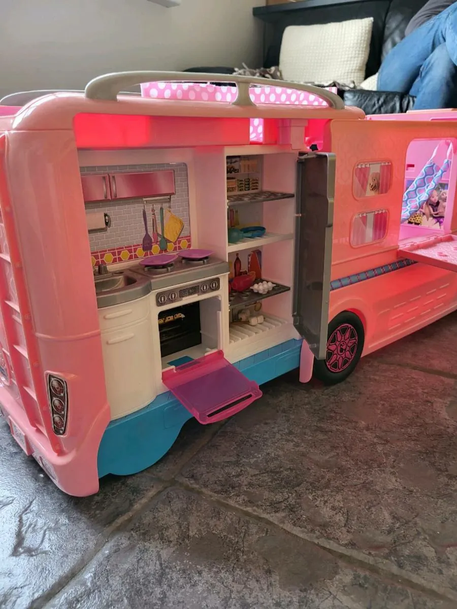 Barbie camper van - Image 4
