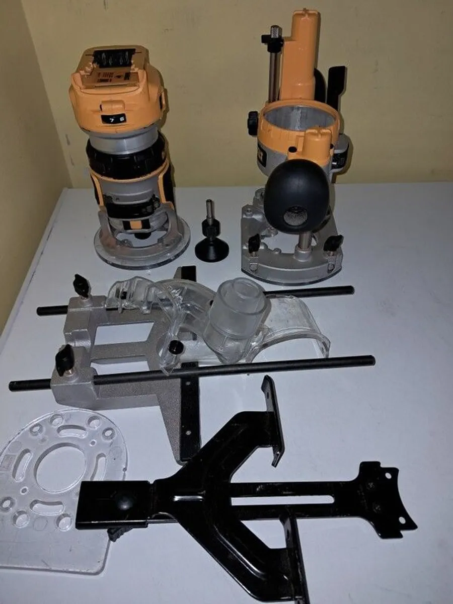 DeWalt DCW600 18V Router. - Image 2