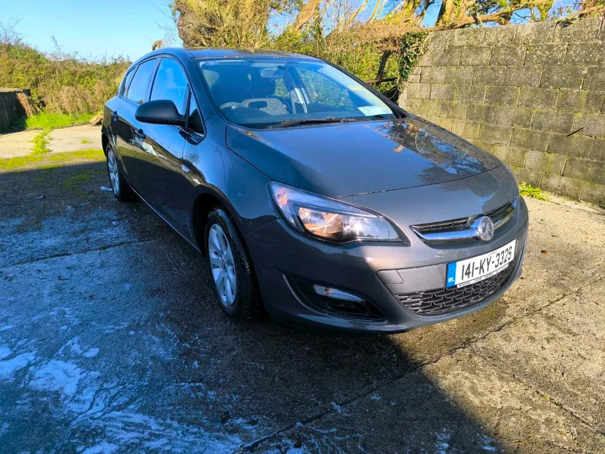 Vauxhall Astra 1.4 Petrol - Image 1