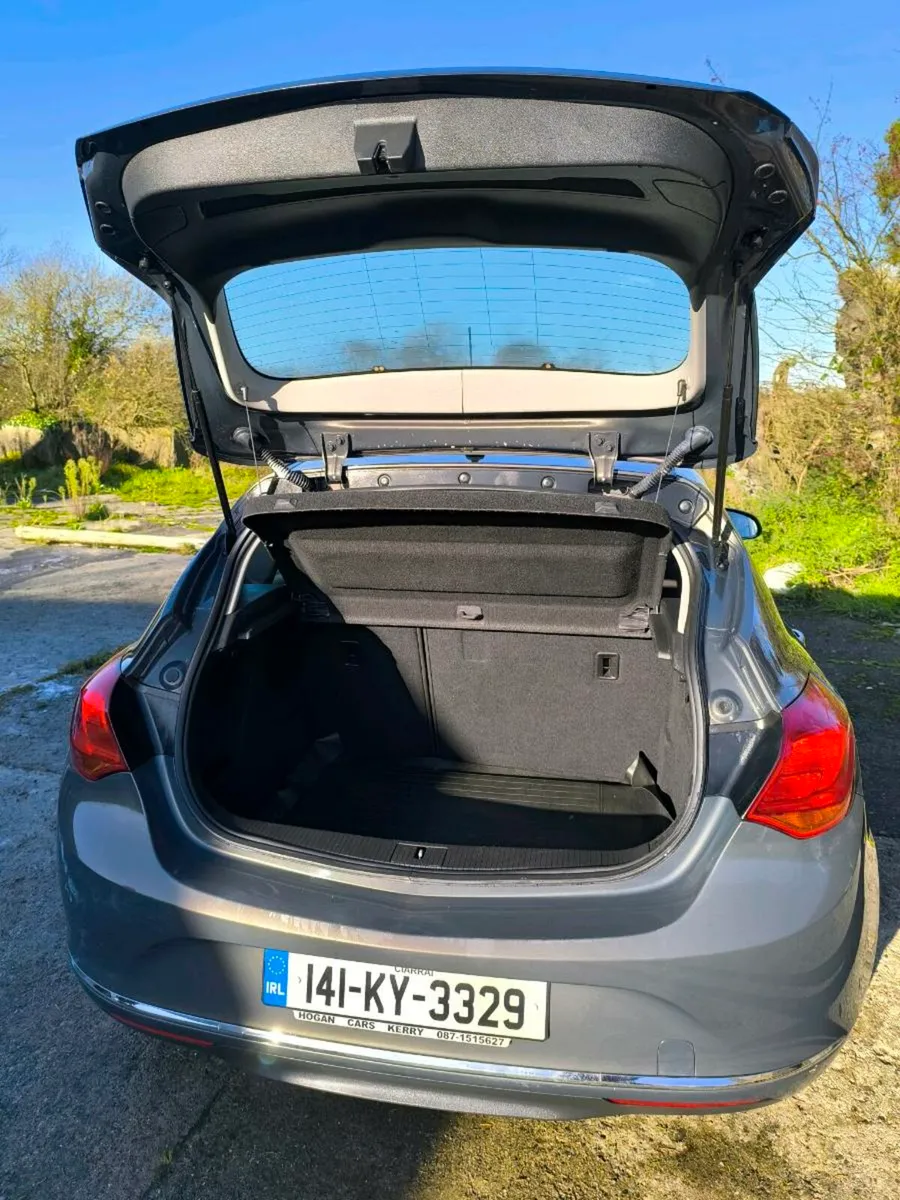 Vauxhall Astra 1.4 Petrol - Image 3