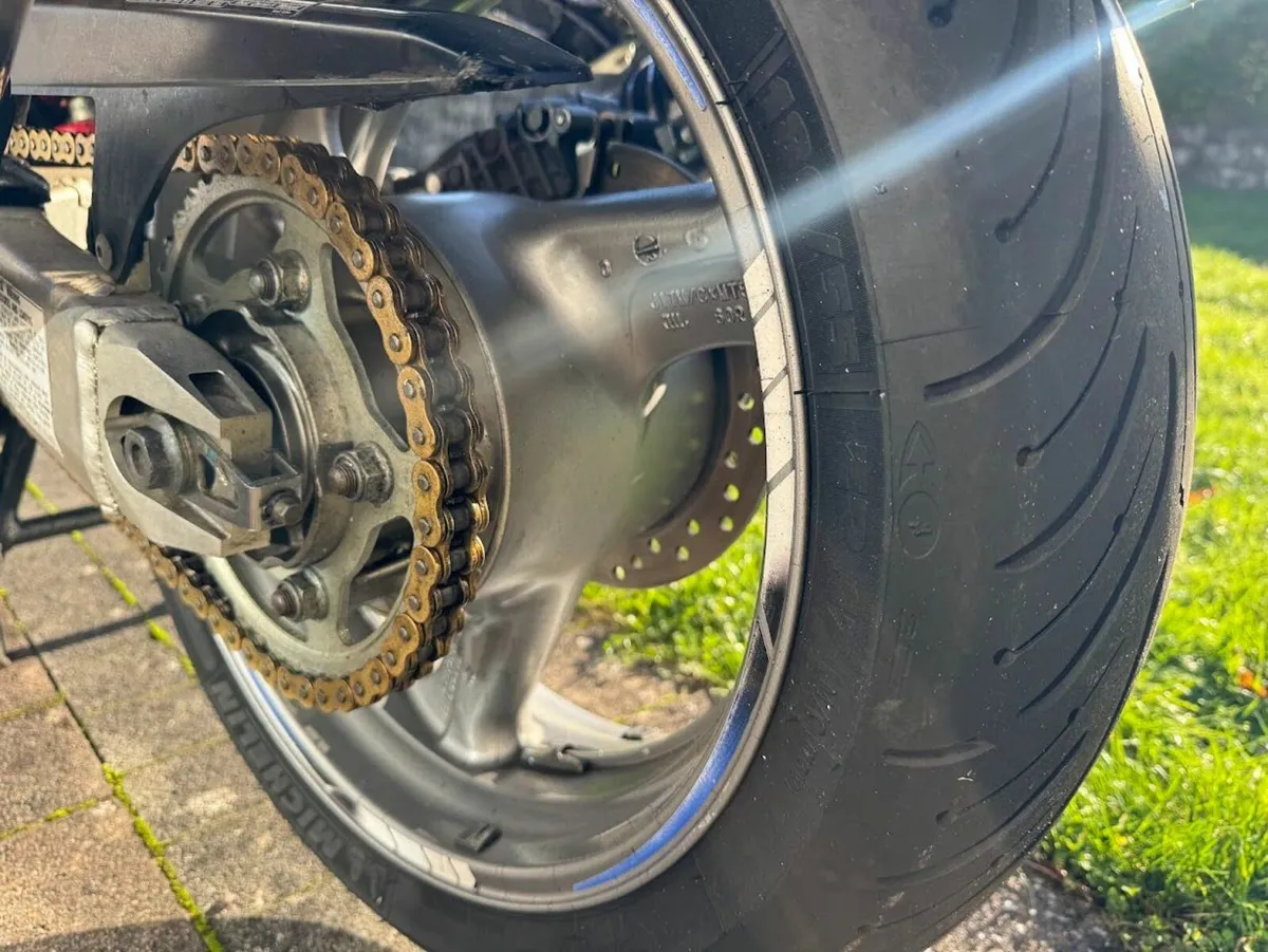 Honda Blackbird CBR1100xx - Image 4