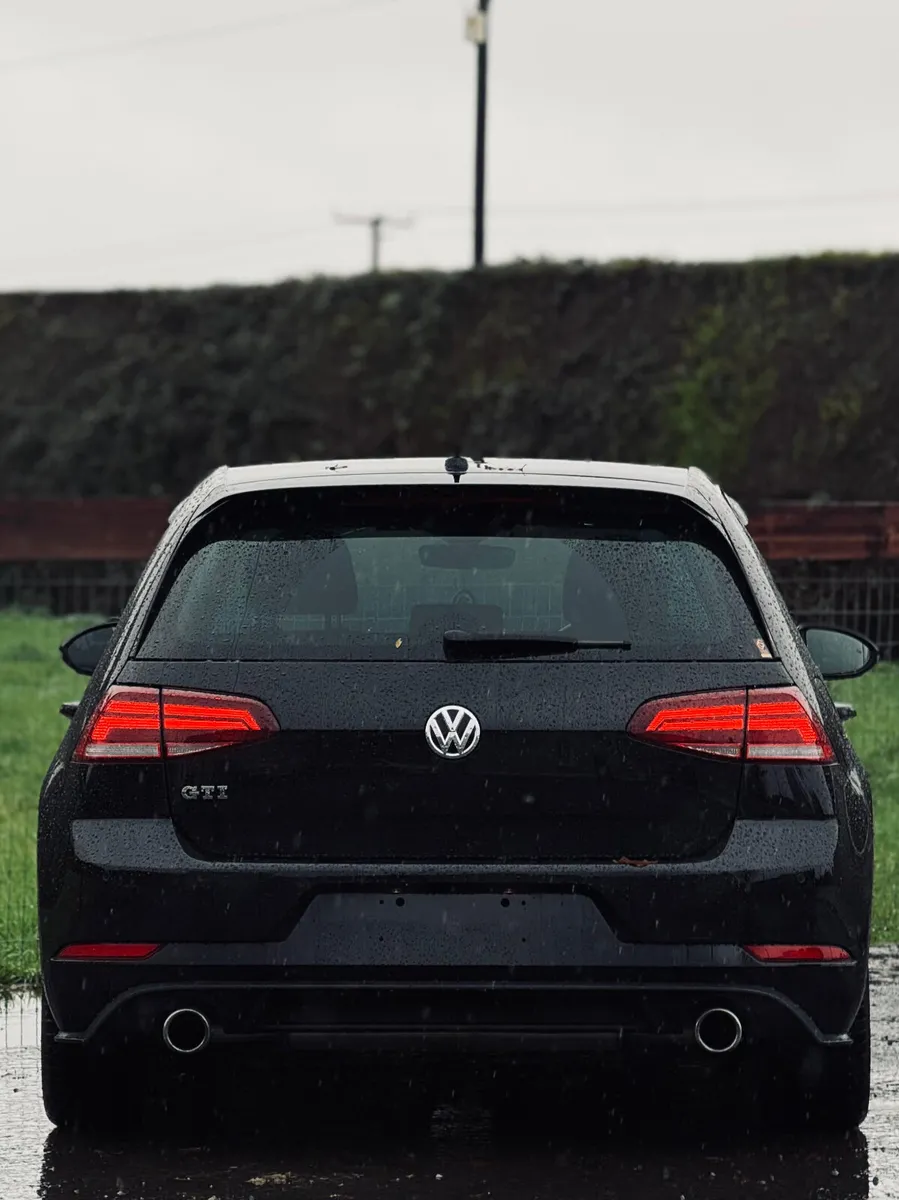 🌟Volkswagen Golf GTI 2.0 2018🌟 - Image 4