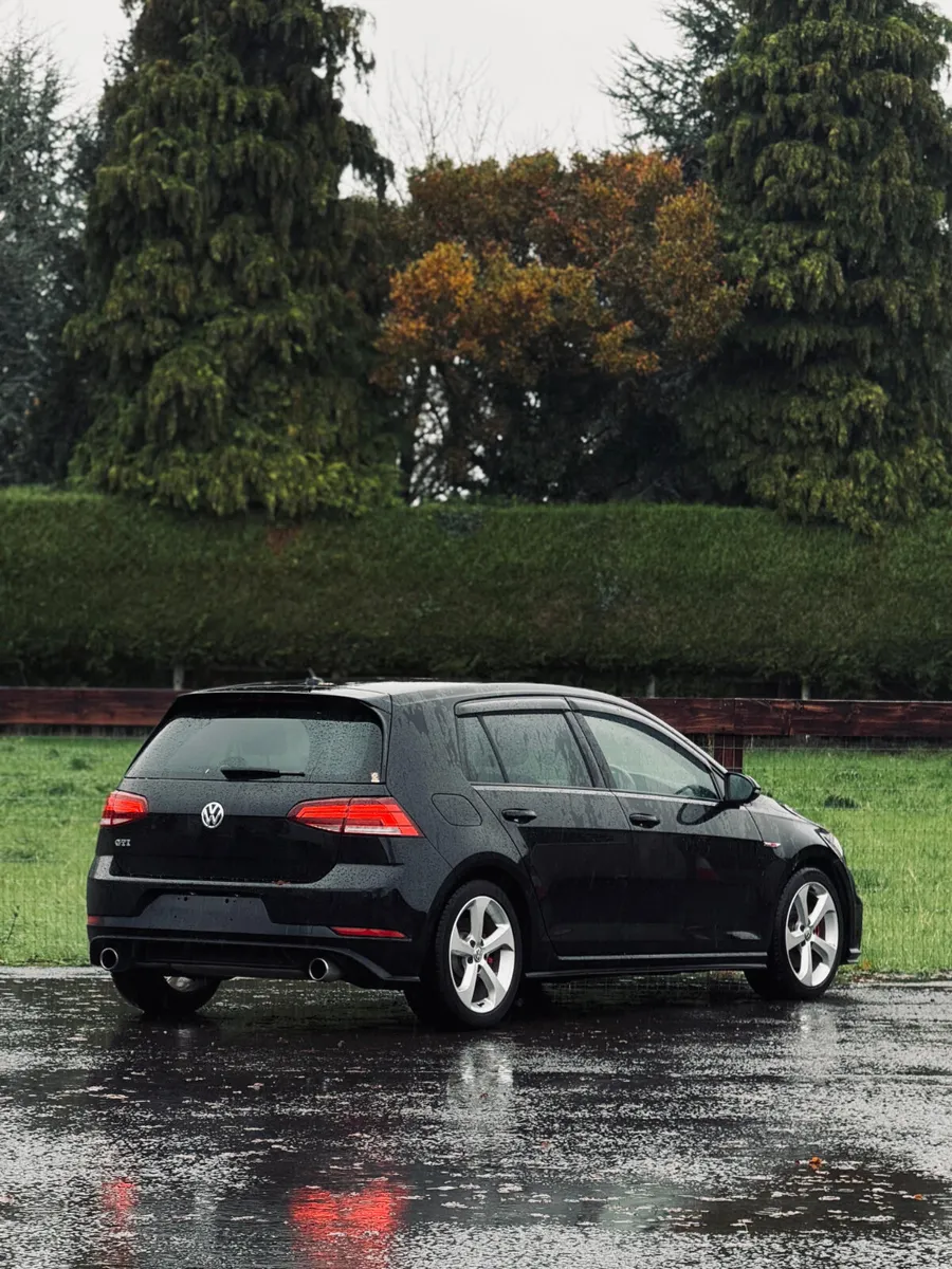 🌟Volkswagen Golf GTI 2.0 2018🌟 - Image 3