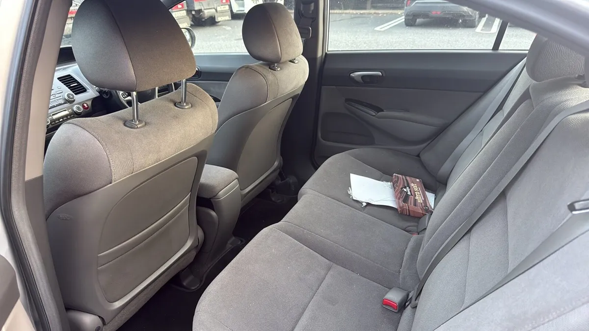 Honda civic 2008 hybrid (4000) - Image 2