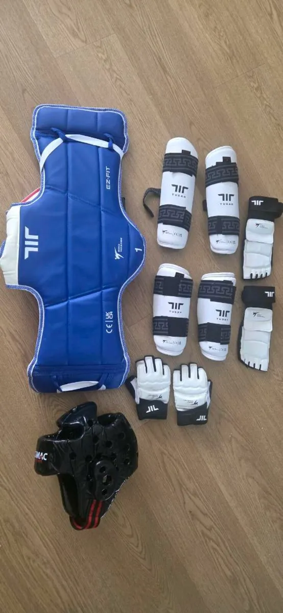 Almost new Taekwondo Gear for kids age 7-8 - Image 1