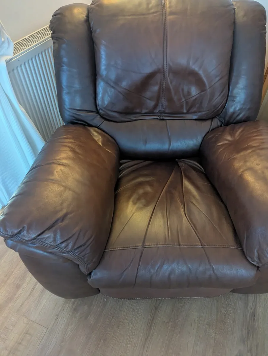 Recliners x2 good quality good condition - Image 2