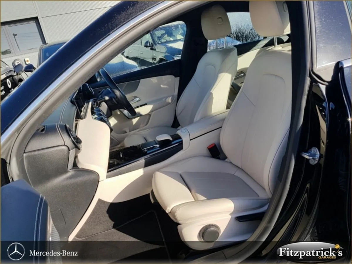 Mercedes-Benz CLA CLA180 Coup A/T Style - Image 4