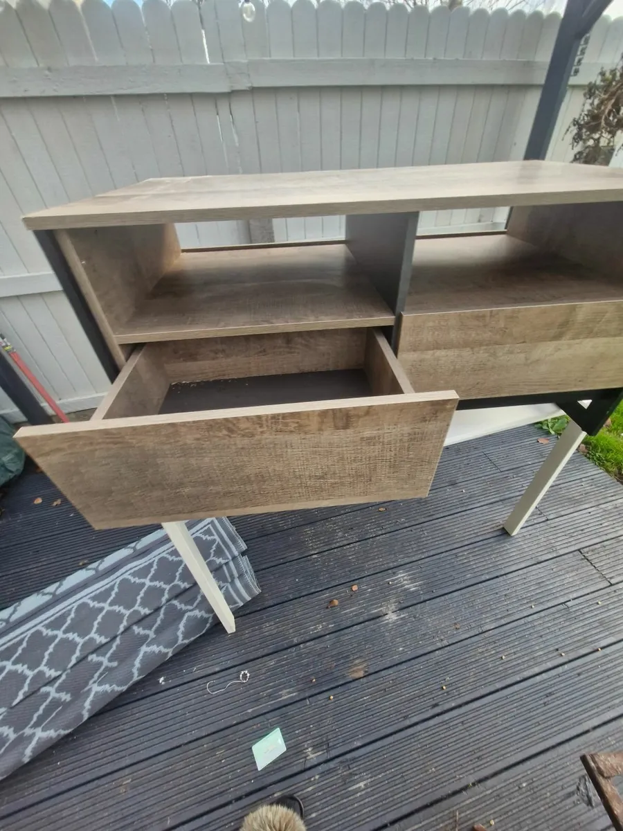 TV UNIT - Image 4