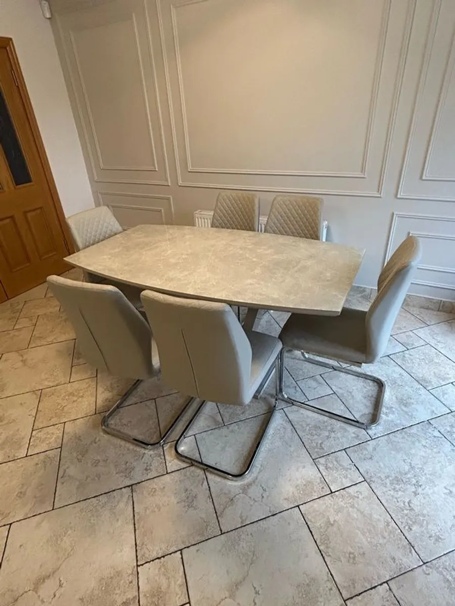 Venice Dining Table and 6 Cream Leather Lattice, high back chairs - Image 2