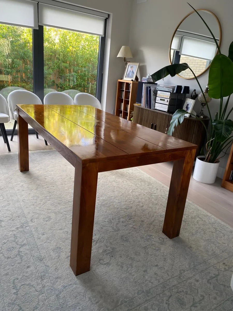 Dining table - Image 1