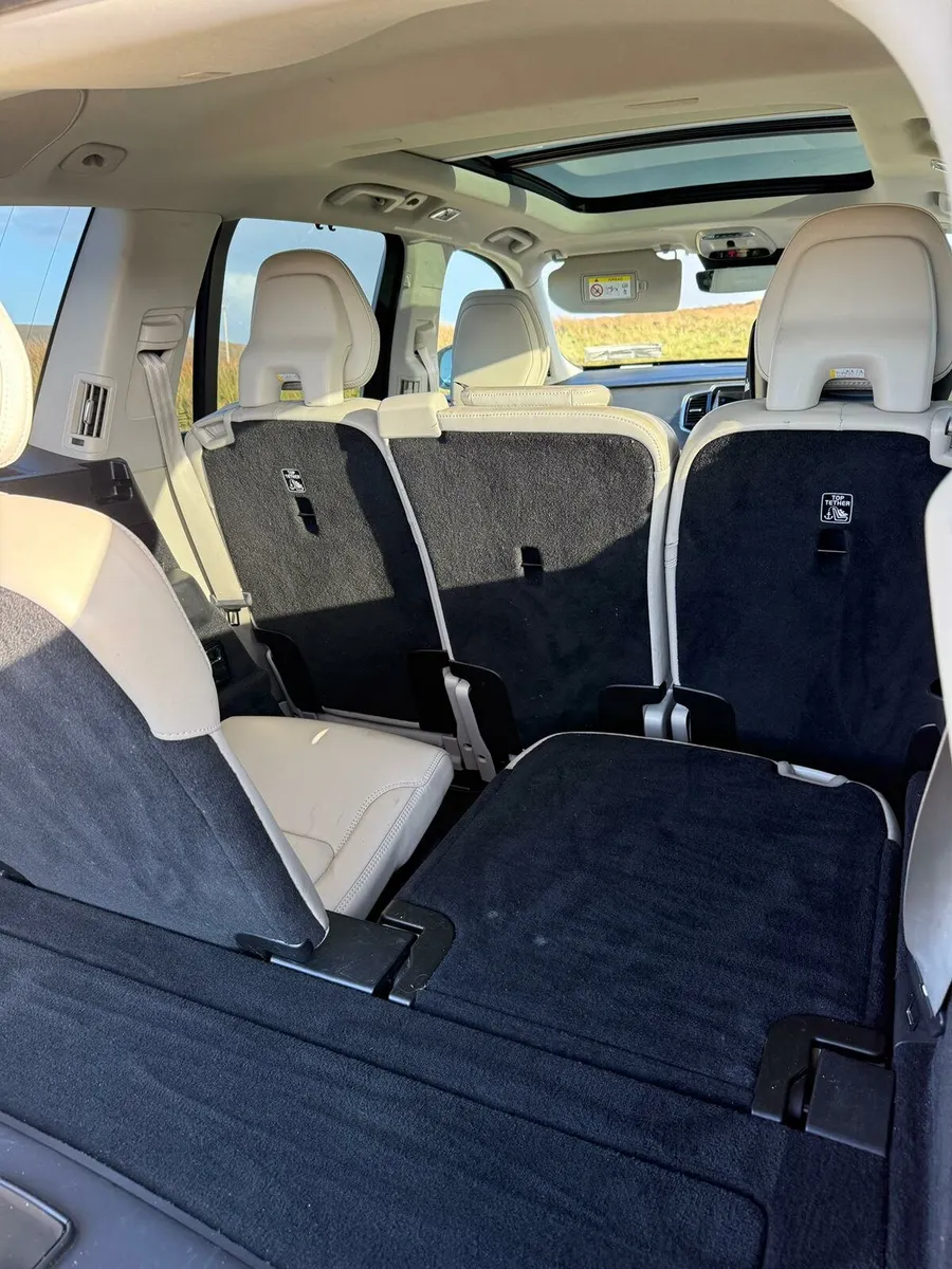 Volvo XC90 T8 Plug in Hybrid - Image 3