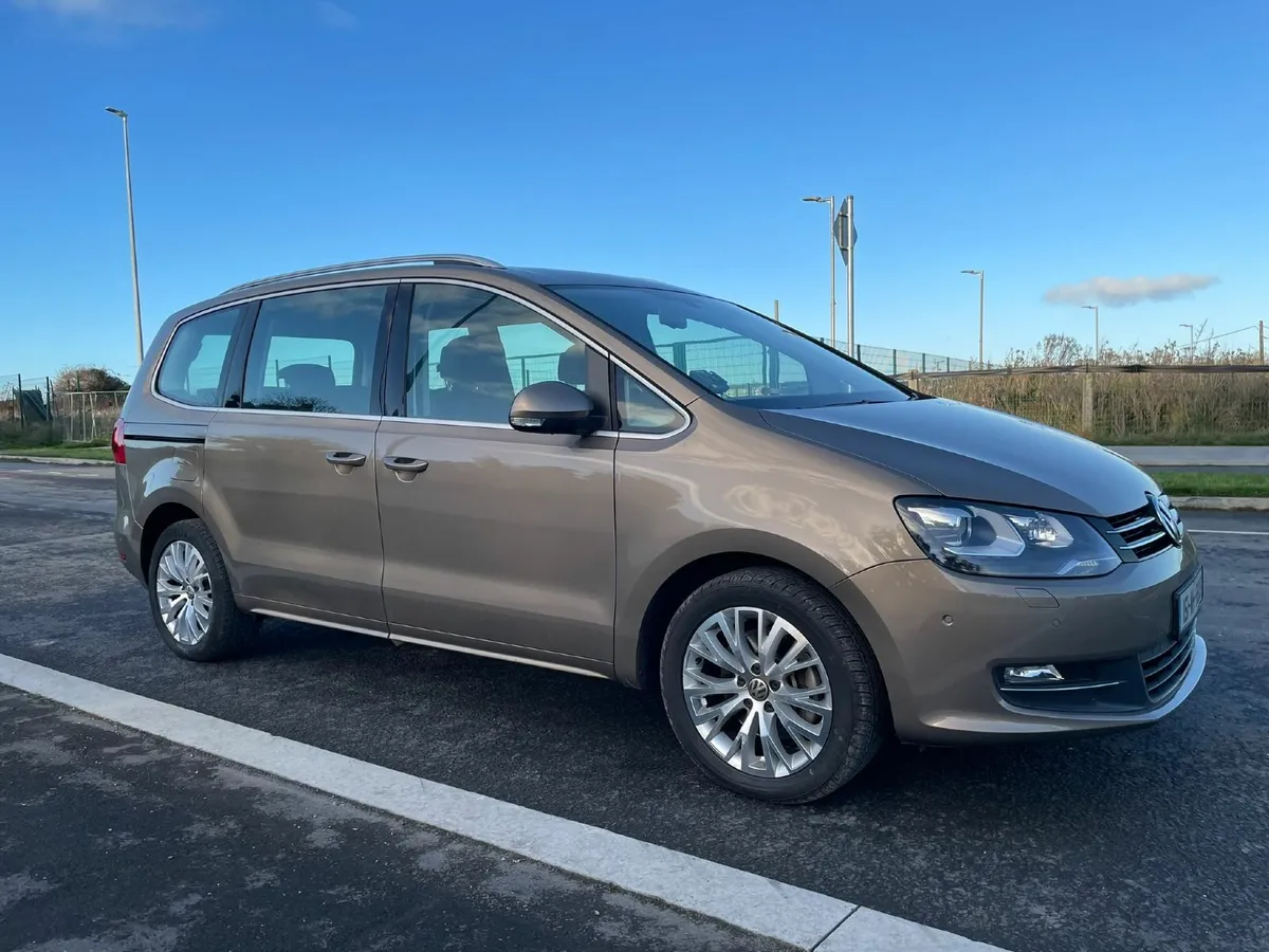 Only 52,000km Top Spec VW Sharan - Image 3