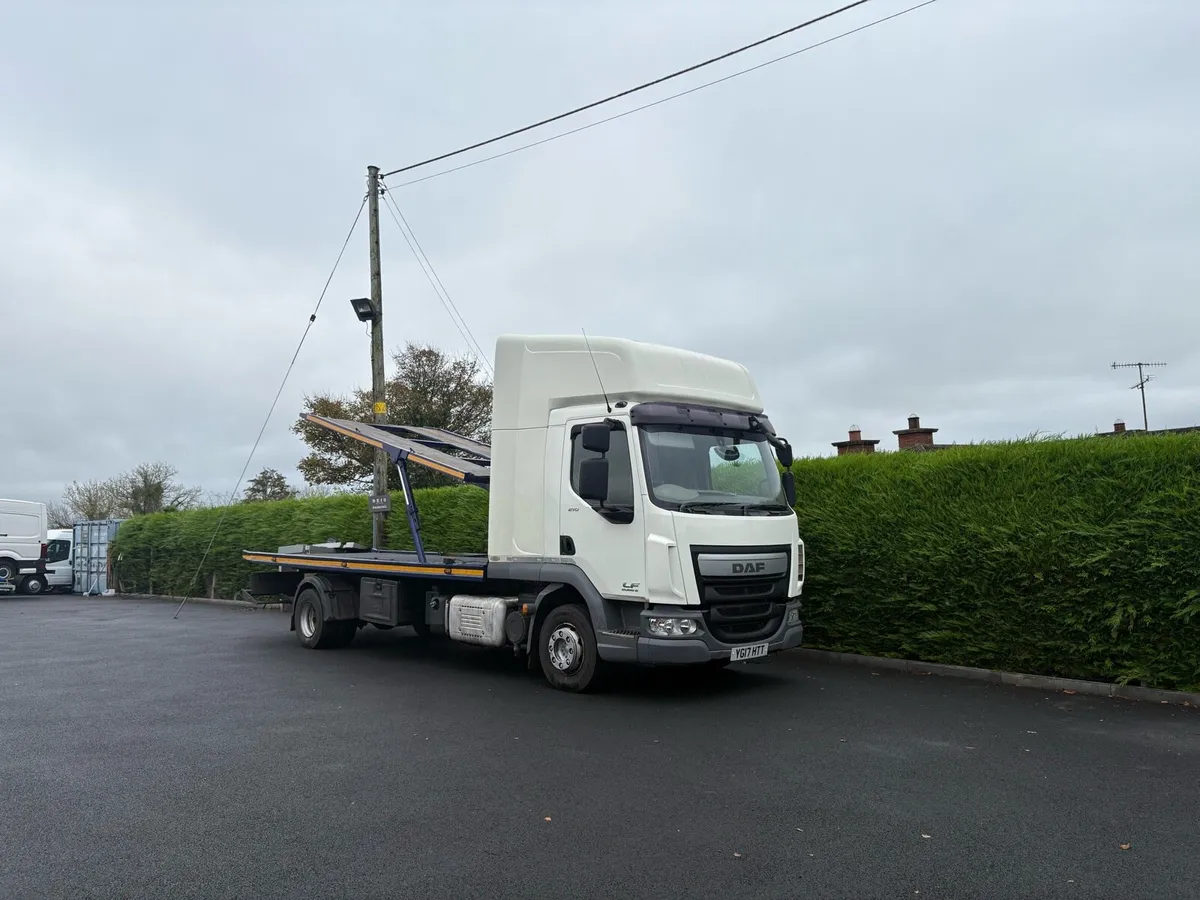 2017 Daf Lf 210  3 car tilt a slide - Image 1