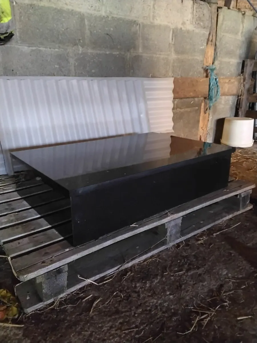 Black Marble Base. - Image 2