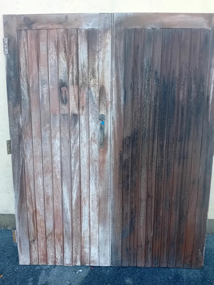 External rebated teak doors - Image 3