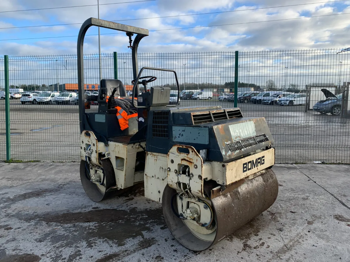 1995 BOMAG BW120AD TWIN DRUM ROLLER FOR AUCTION - Image 4