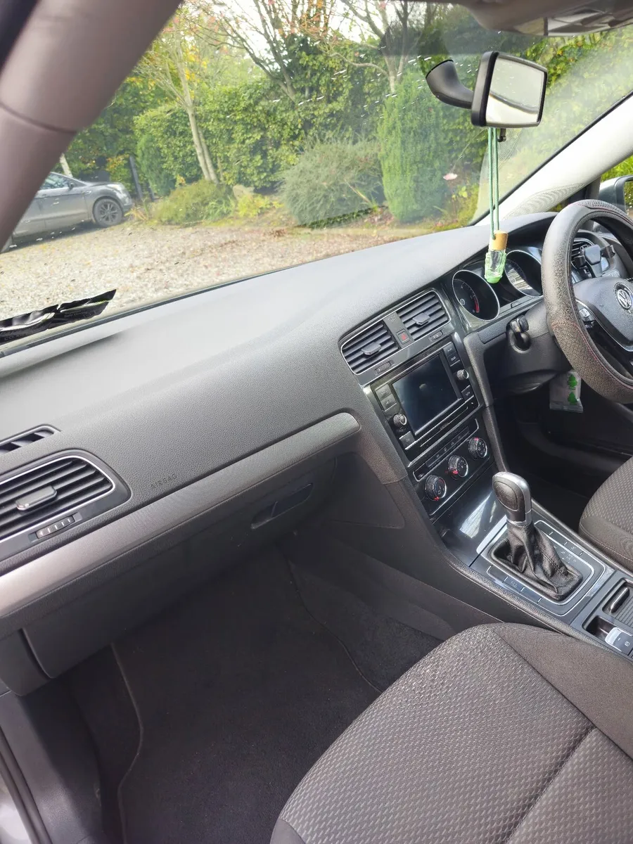 VW Golf 172 1.6 automatic - Image 2