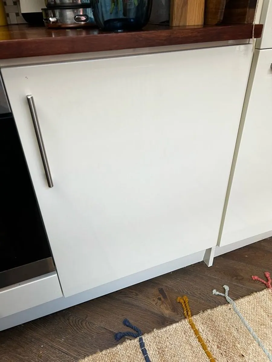 Neff Fridge K4316XFF0G - Image 2